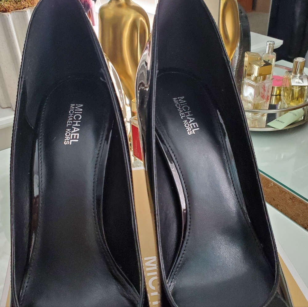 New MICHAEL Michael Kors Black Patent Stiletto Pumps Sz 10 - Picture 5 of 9